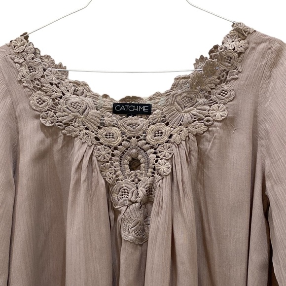 CATCH ME Bojo Open Lace Bell Sleeve Blouse Size L tan - Picture 2 of 9